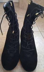 MOVING!!STRADIVARIUS WOMANS SHOES SIZE  REDUCED $40