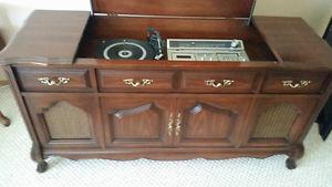 Mint condition Antique Electrohome stereo console
