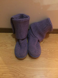 Purple knitted UGG boots