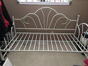 Twin Daybed