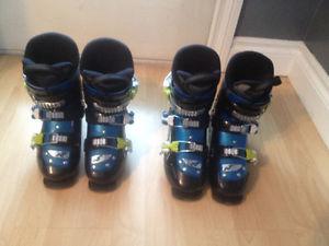 Youth ski boots
