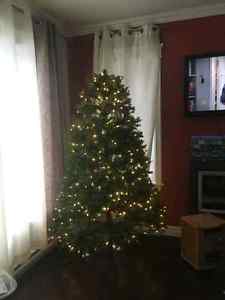 7.5ft Christmas tree pre lit