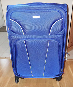 30 inch Samsonite 4 wheel spinner suitcase