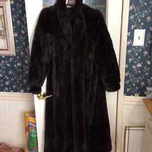 Beautiful full length dark brown ranch mink coat size 