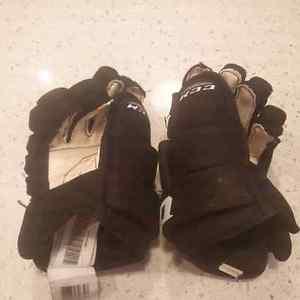 CCM kids hockey gloves