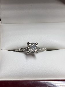 GORGEOUS Platinum princess cut