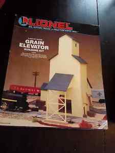 Lionel O Gauge Grain Elevator - NEW in Box