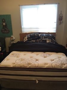 Queen size bed.