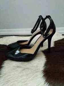 Size 6.5 Jessica Simpson ankle strap heels