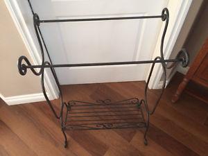 WROUGHT IRON QUILT / BLANKET STAND