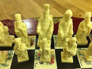 Wanted: Chess set, Asian, high quality!