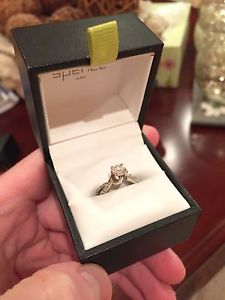 Wanted: Engagement ring from Spence Diamonds (ring details