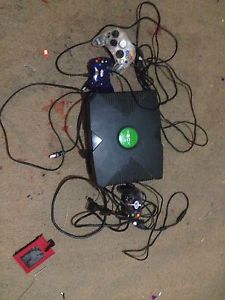 Wanted: Xbox original consul and 3 controller