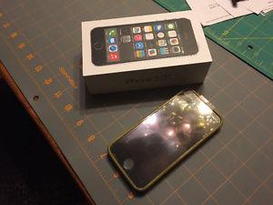 iPhone 5s 32gb space grey