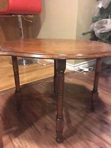 Antique style end table