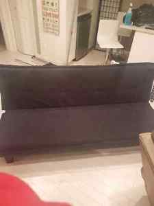 Black futon couch / Bed
