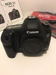 Canon 5D Mark iii used once