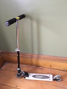 Collapsible scooter