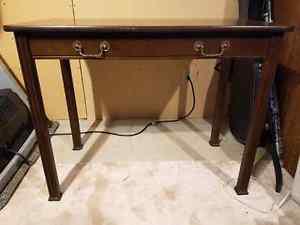 Dining Room Expandable Table with 4 inserts