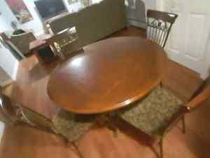 Great kitchen table for sale