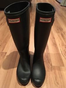 Hunter black tall boots size 5/6