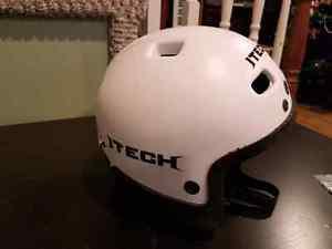 ITECH TH20 hockey helmet