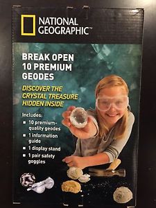 National Geographic - Break your own Geodes!