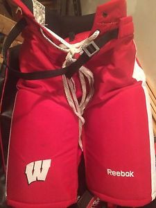 New reebok Wisconsin badgers hockey pants small