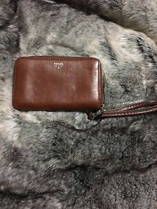 Wanted: Fossil Clutch