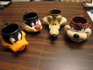 Warner Bros. Looney Tunes mugs, set of 4