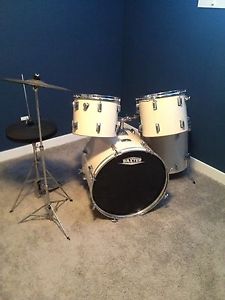Baxter Drum kit $80!