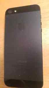 Iphone 5 - Black 16 GB - very good condition