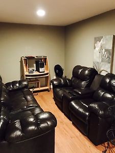 Sofa and love seat recliner