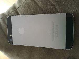 Space grey iPhone 5s. 1 month old. Upgraded to different