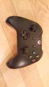 Xbox one remote with play and charge kit