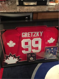 Gretzky jersey signed