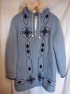 Kelsey Trail Wool Hooded Snowflake and Diamond Jacket Size