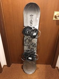Lamar 115 cm snowboard with Lamar bindings