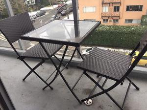Patio Bistro Table and 2 Chairs