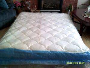 QUEEN PILLOWTOP MATTRESSES WITH BOXSPRING $145