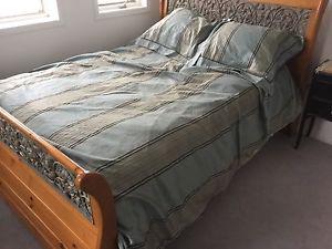 Queen Duvet Cover and Shams