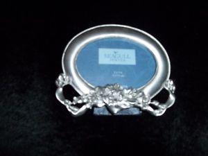 REDUCED Seagull Pewter Picture Frame 2 x 3