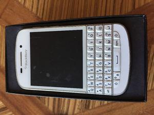 Selling My Awesome White Blackberry Q10