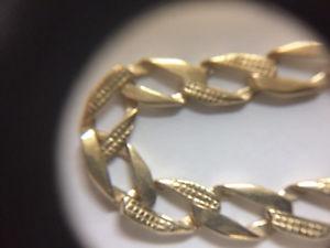 10 kt gold bracelet