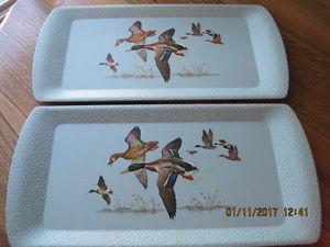 2 Vintage Kentley plastic serving trays Mallard ducks in