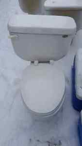 3 toilets great price
