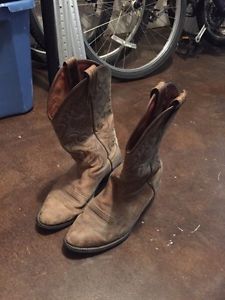 Ariat men's cowboy boots
