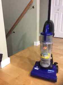 Bissell lightweight bagless vacuum cleaner