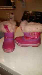 Cougar Girls winter boots Size 9 toddler