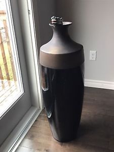 Large expresso and bronze vase